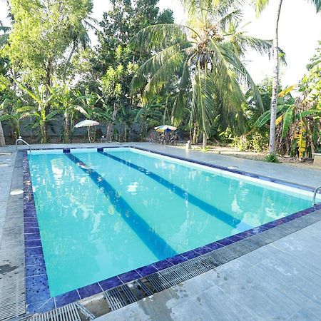 Yala Rich Lodge Tissamaharama Ngoại thất bức ảnh