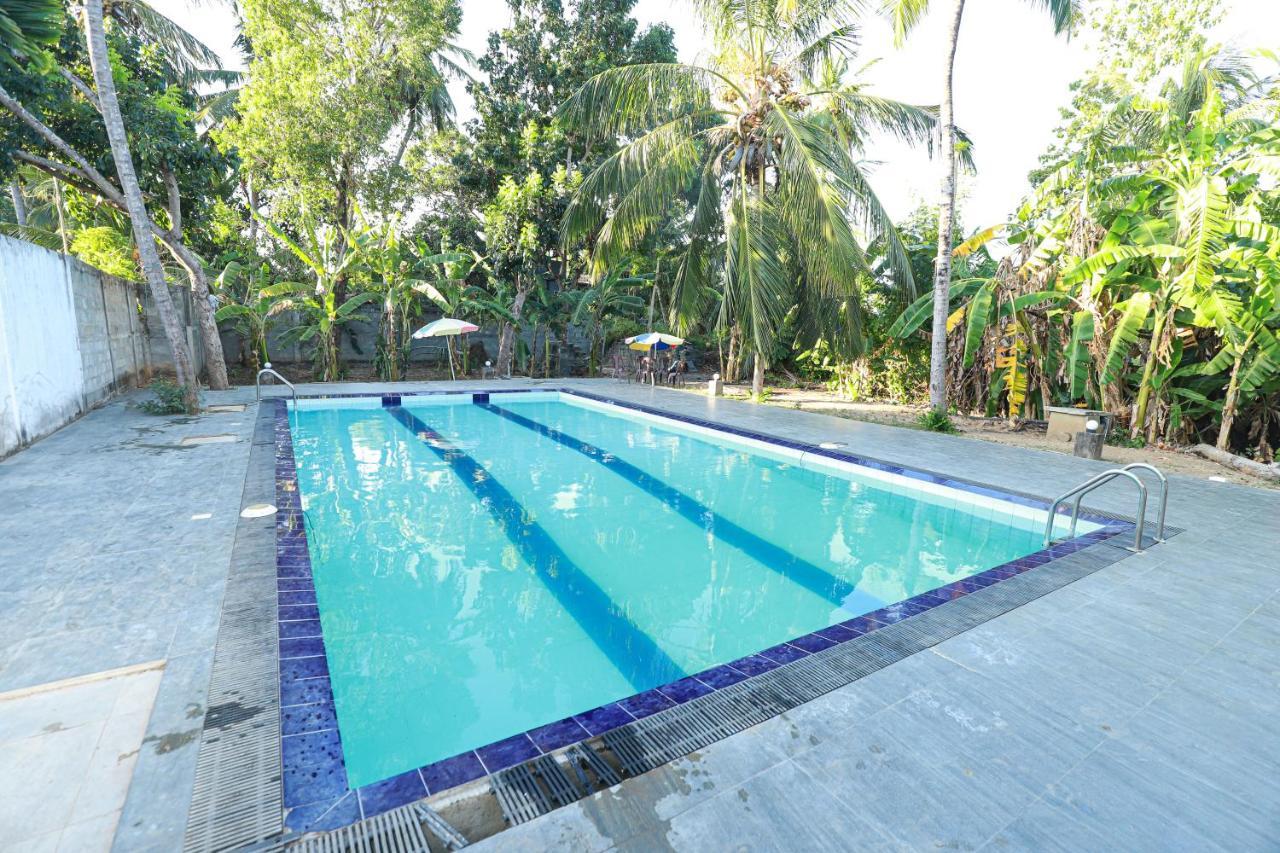 Yala Rich Lodge Tissamaharama Ngoại thất bức ảnh