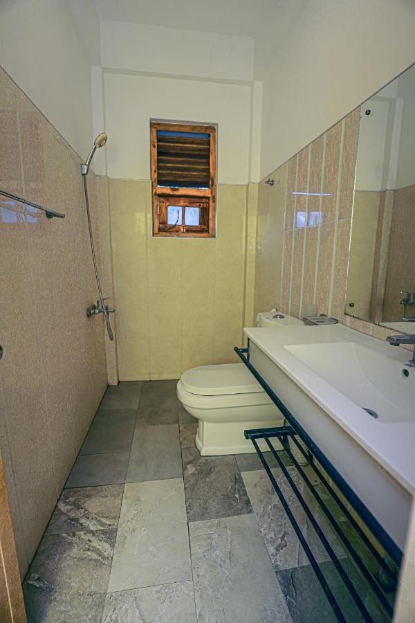 Yala Rich Lodge Tissamaharama Ngoại thất bức ảnh