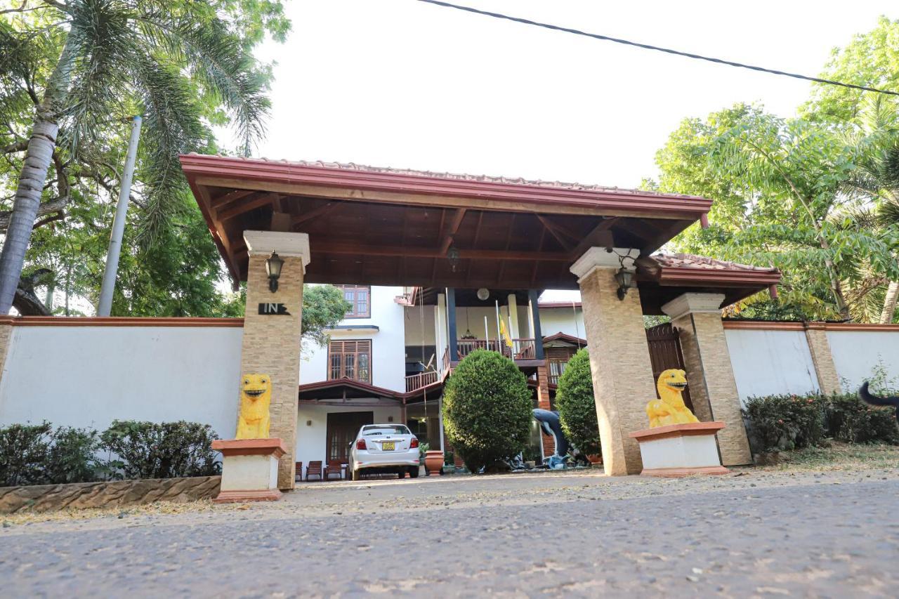 Yala Rich Lodge Tissamaharama Ngoại thất bức ảnh